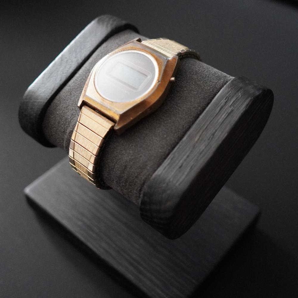 Vintage Texas Instruments Gold Smartwatch - Picture 3 of 7